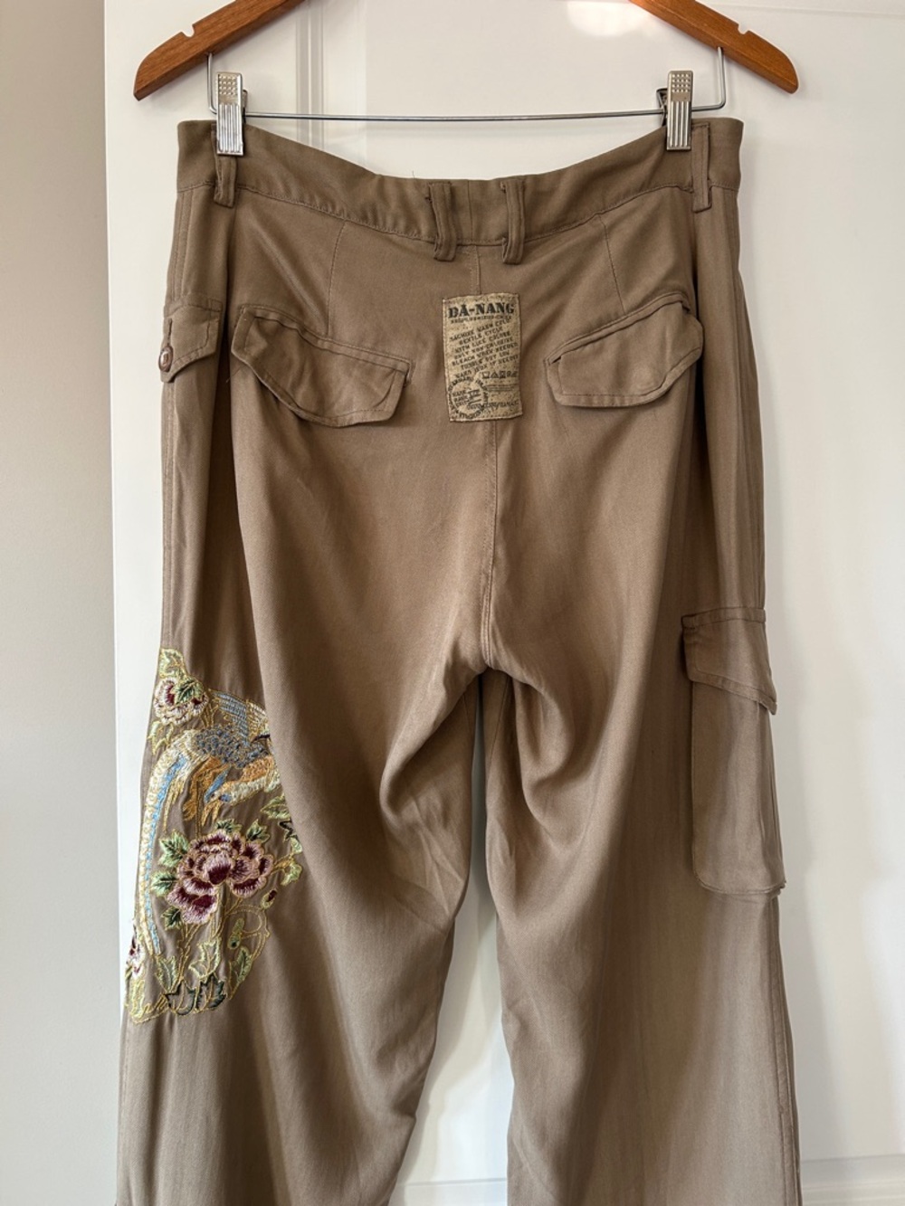 Da-Nang Cargo Pant Sz M w MEASUREMENTS Washable Silk Tan - Picture 7 of 14